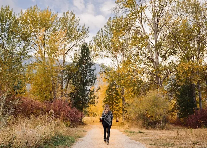 Similkameen Wild Resort & Winery Retreat