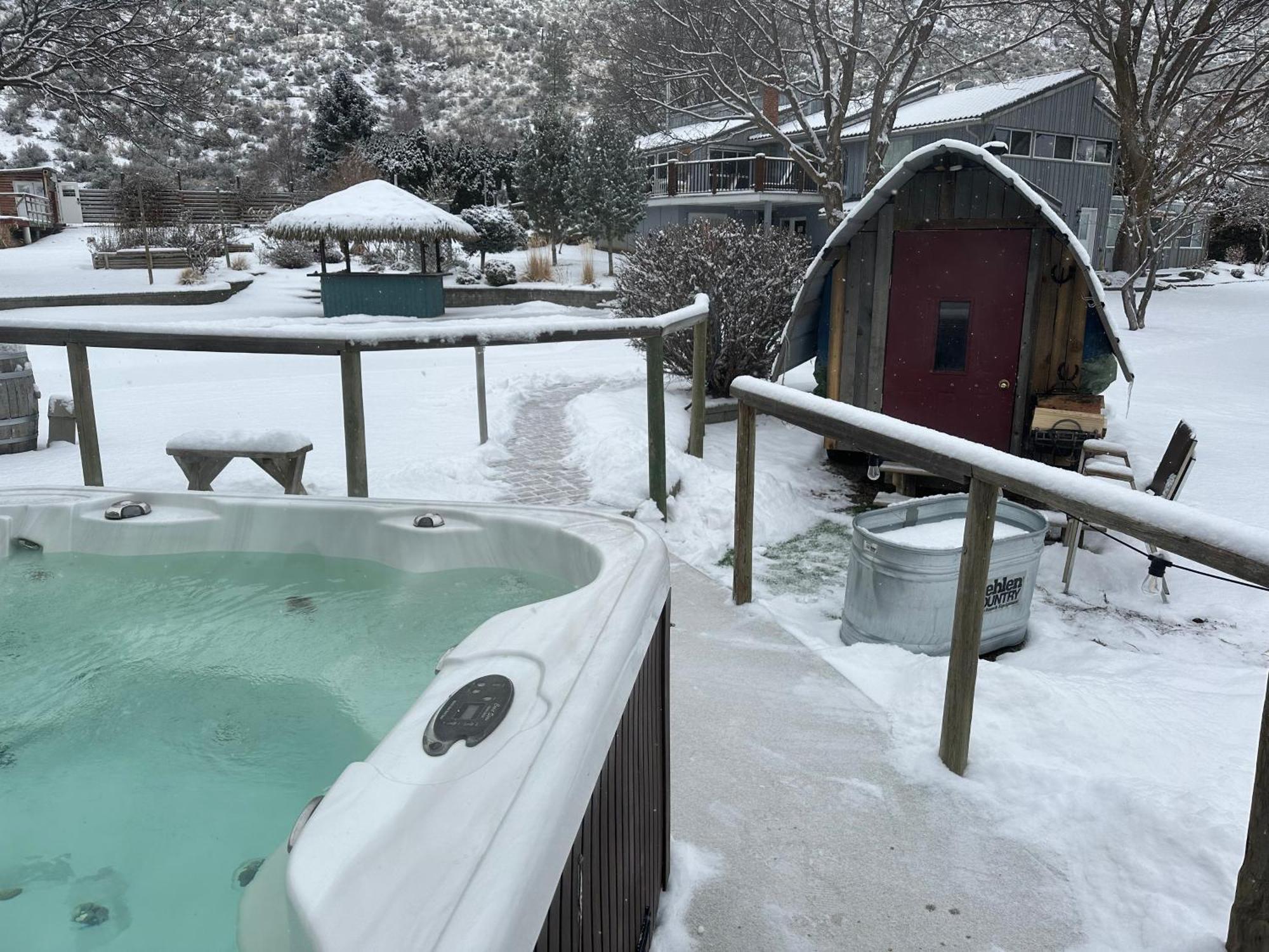 Resort Similkameen Wild & Winery Retreat